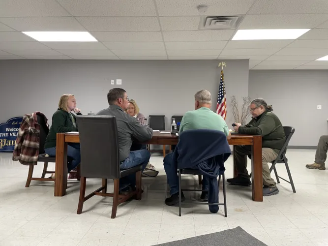 Panama hears concerns about Main Street garbage containers